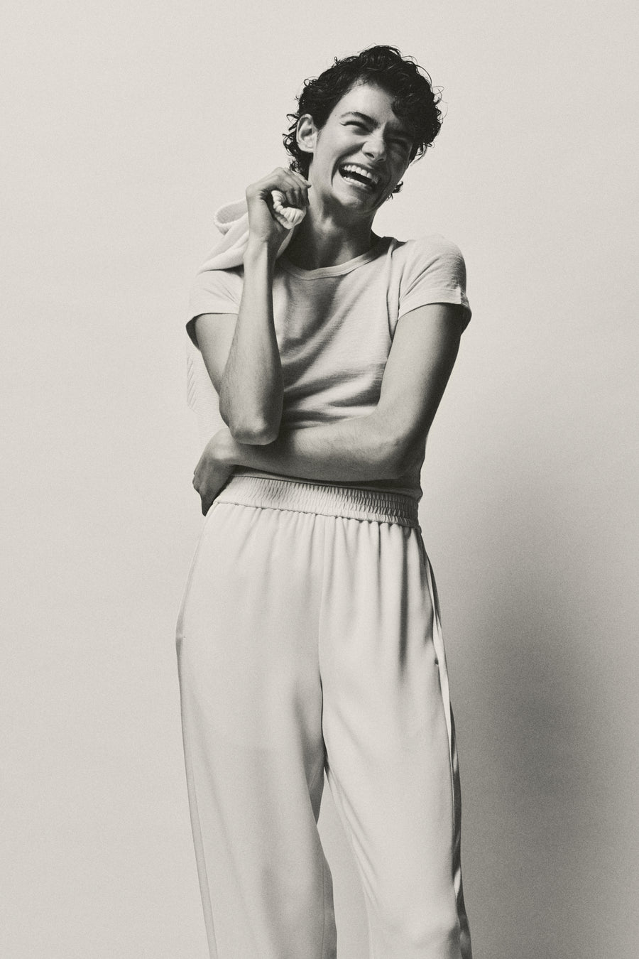 Anna Lee wears the Hendry top and Angus Pant.